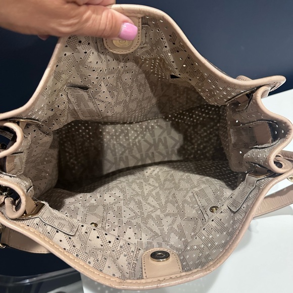 Michael Kors Tote - Picture 4 of 8